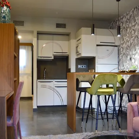 On Suites Sevilla Apartments Designed For Adults Extérieur photo
